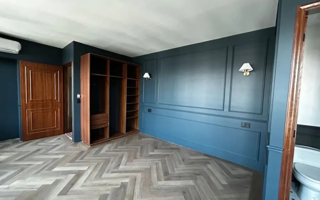 The Sapphire View Suite