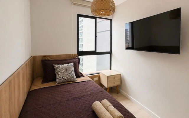 Elegant Apartment Modern Design - 1006