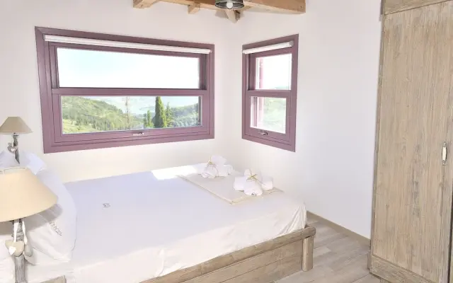 Villa Orfeas- Mounty Island Villas