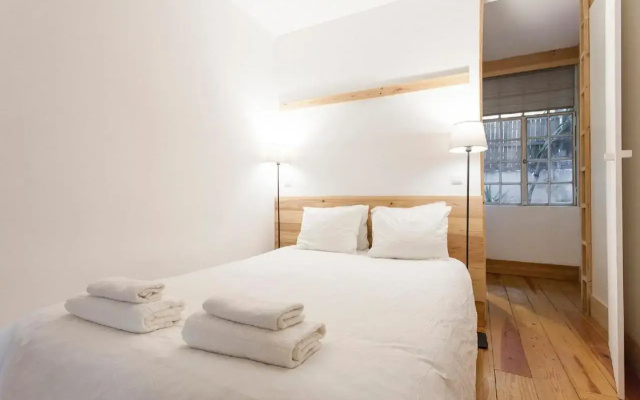 Center, Charm, Practical and Quiet