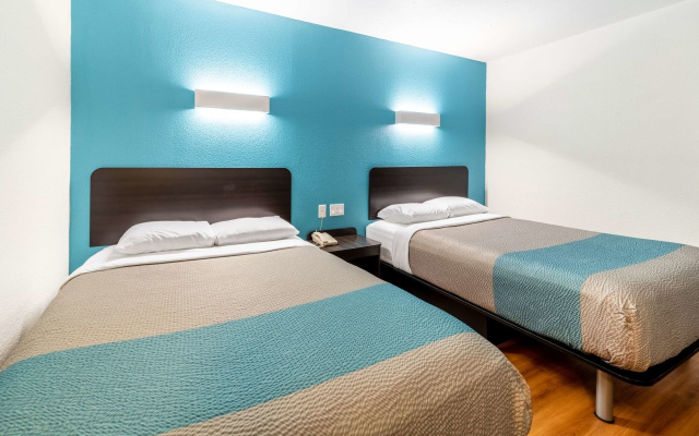 Motel 6 Lewisville, TX - Medical City