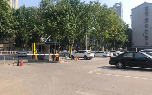 Borrman Hotel (Xiangyang Daqing East Road Youyi)