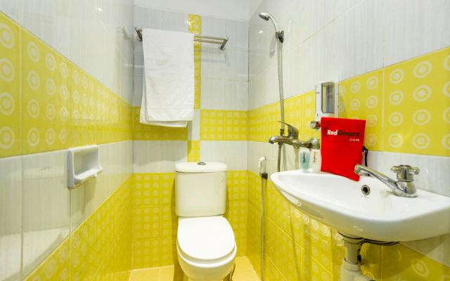 Reddoorz near Gajah Mada Plaza 2