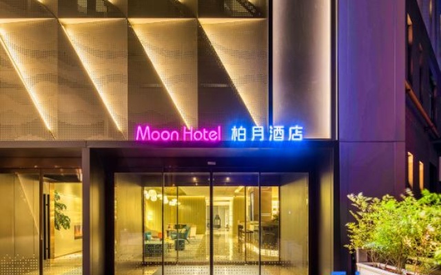 Moon Hotel