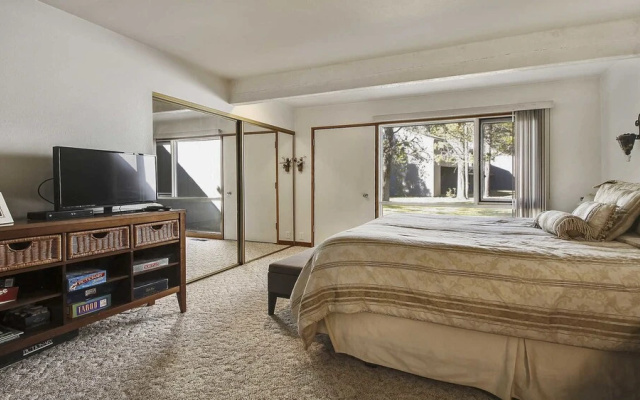 Meadow House 22