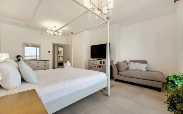 Large 4 Bedroom Sea View Jbr