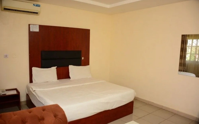 Ilon Crystalz Concept Hotel