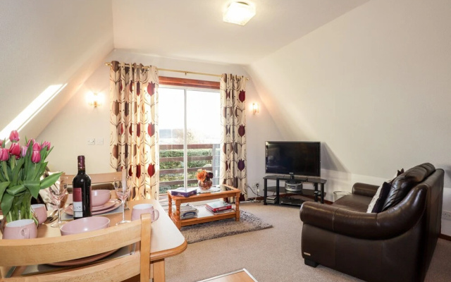Larchfield Chalet 2