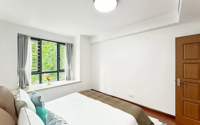 Tyms 2BR with Kitchen 5min to Metro