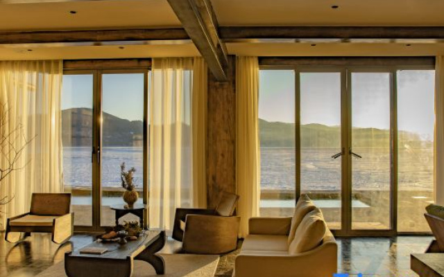 Shangri-La Chanson Mu Yun Pan Hai Manor