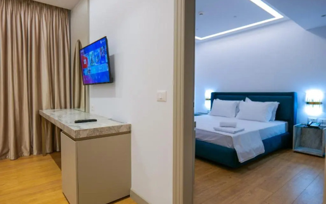 Chimaera Hotel