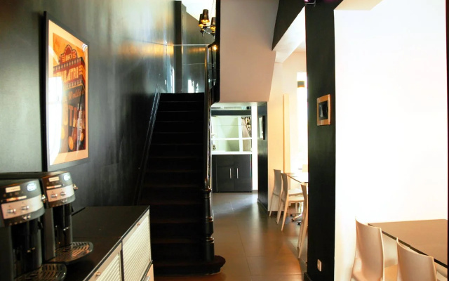 Theater Hotel