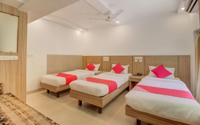 Oyo Flagship 29530 Shivaji Chowk