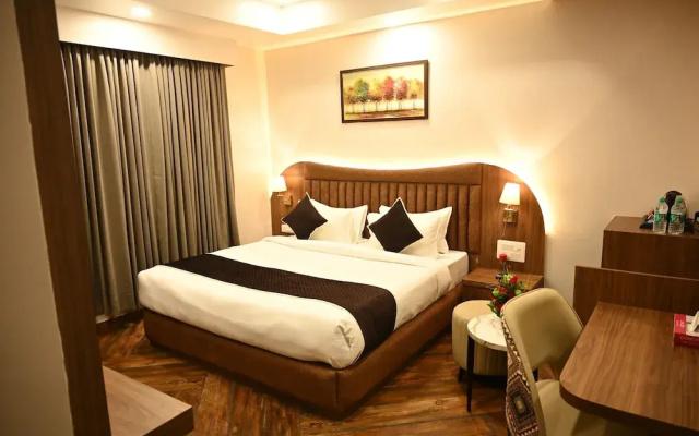 The Regal Crown By Ritya Hotels