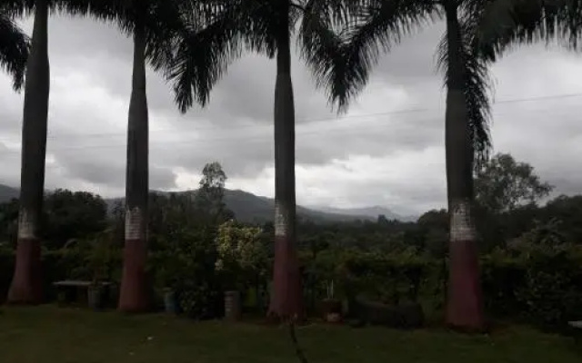 Giriraj Farm Hill Resort