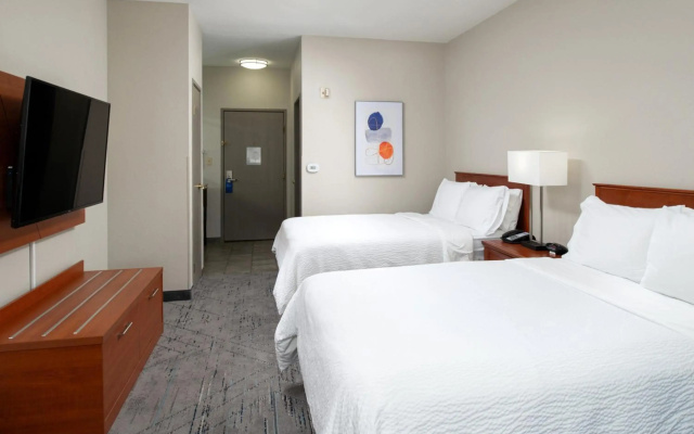 Holiday Inn Express Farmington - Bloomfield by IHG