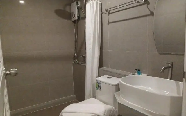 PloyBuri Boutique Hotel