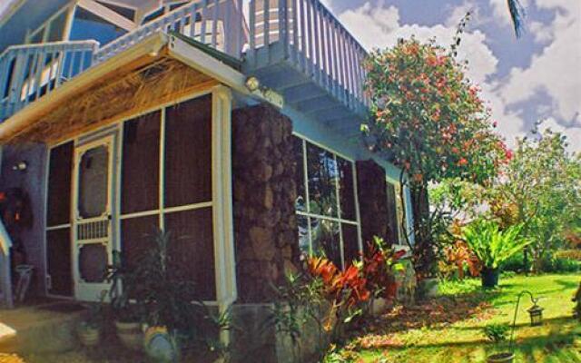 Отель Hale O Nanakai Kauai Bed and Breakfast вид на фасад