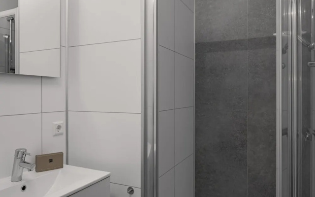 Luxury Lodge with 2 Bathrooms near Markermeer