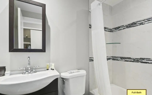 Sterling Townhome - Private & Santized, in a Quiet & Safe Neighborhood. Self Checkin, Pet Friendly! Super-host Support