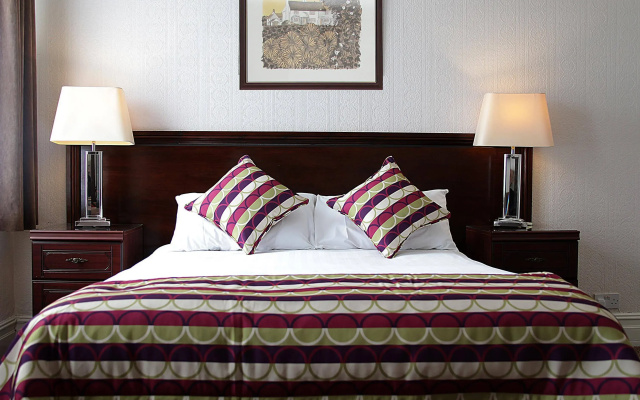OYO Devonshire Park Hotel