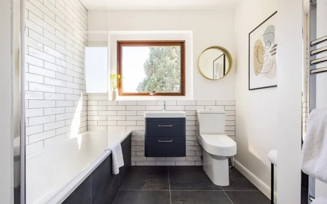 The Finchley Bolthole - Delightful 2bdr Flat