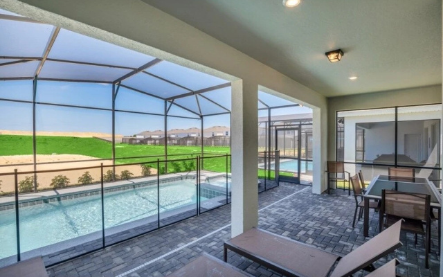 1220aloha 6 Bedroom Villa by Redawning