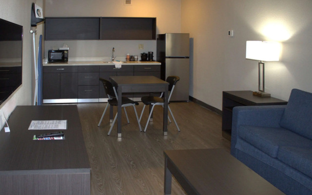 Clarion Pointe Statesville