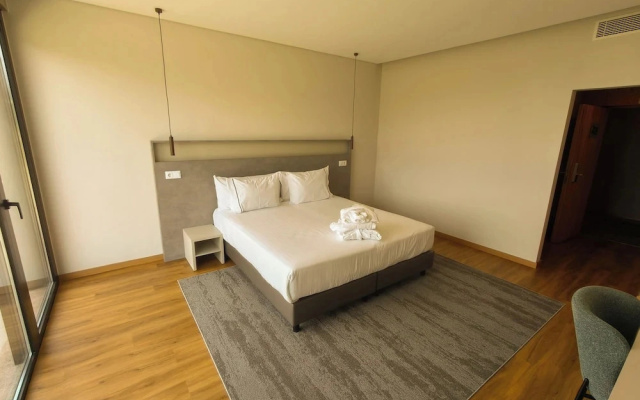 Hotel Mezio National Park
