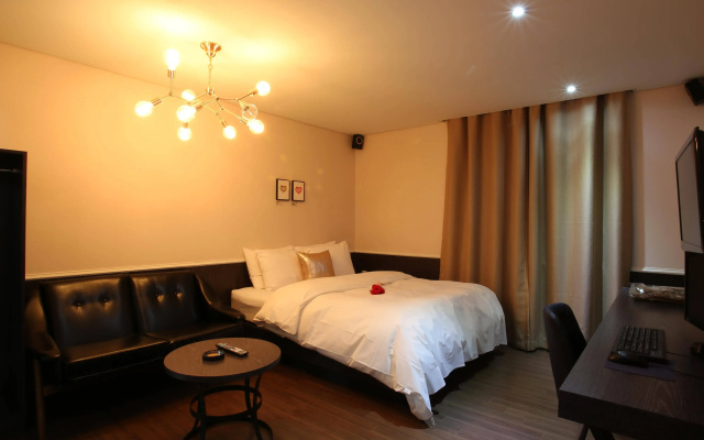 Lexy Hotel