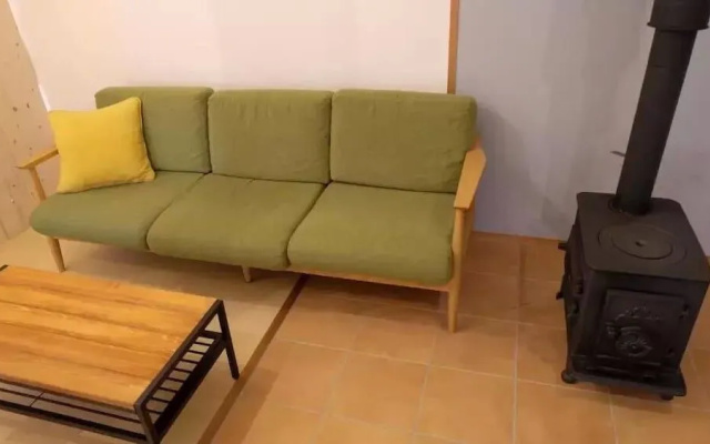 Onuma lakeside cottage
