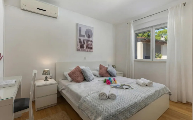 Holiday Home Aurea