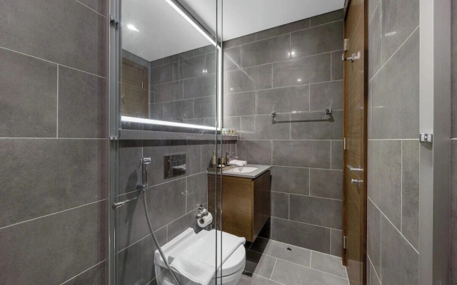 Modern 1BR with Balcony Sobha Hartland