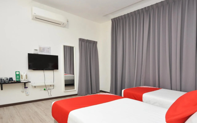 ADA Hotel & Apartment by OYO Rooms