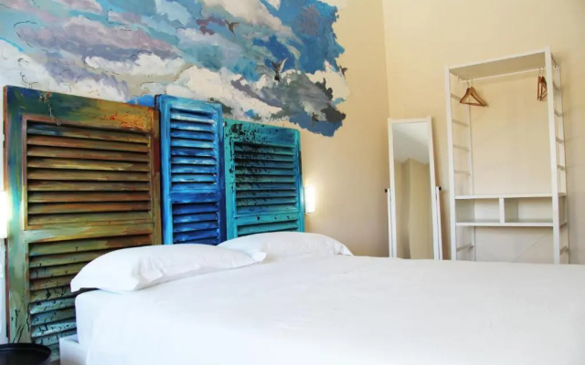Urban Pop Hostel & BnB