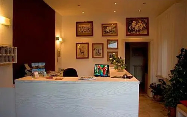 Hotel Ellymar