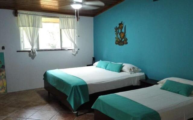 Playa Bluff Hotel