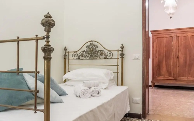 Luxury Apartment On Grand Canal