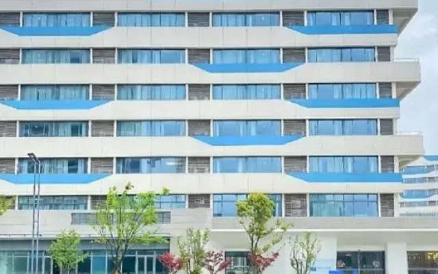 Wuguojie 1+X Hotel