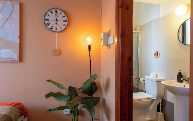 Johny's Spot - 1BR & Balcony in Larnaca