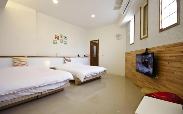 Q House