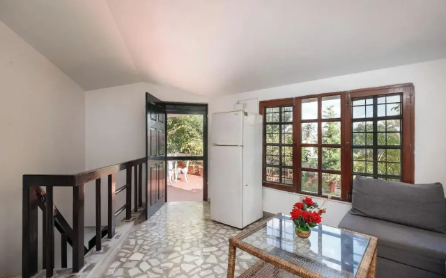 Casa Bianca by Red Olivenr Taj MG Roadpvt Garden