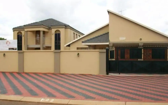 Koiketla Guesthouse