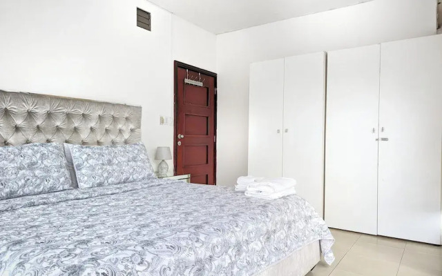 1 BDR apartment on Balboa Avenue