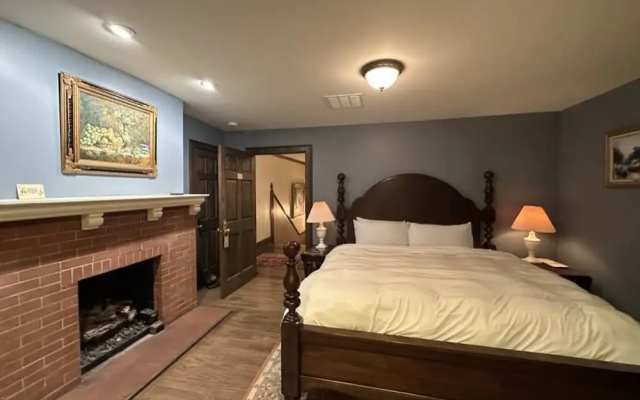 Frederick Stearns House Historic Inn