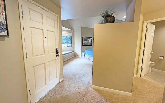 River Ridge 423b 1 Bedroom Condo