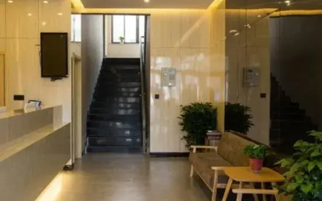 Rest Hotel (Lanzhou West Railway Station Lanzhou Old Street)