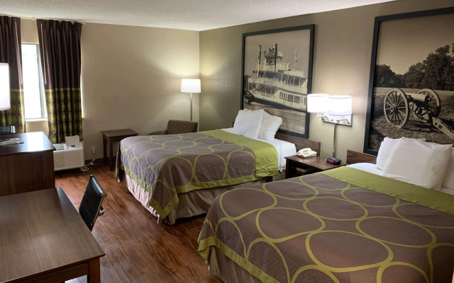 Super 8 by Wyndham Hernando