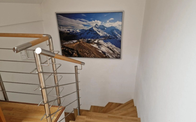 Mountain peaks Apartment with Sauna