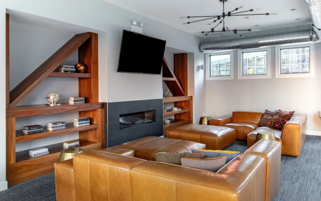Charming 1BR at The Plymouth by Sonder